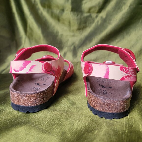 Birki's Red Hibiscus Sandals with Buckles for Girls - Picture 3 of 8